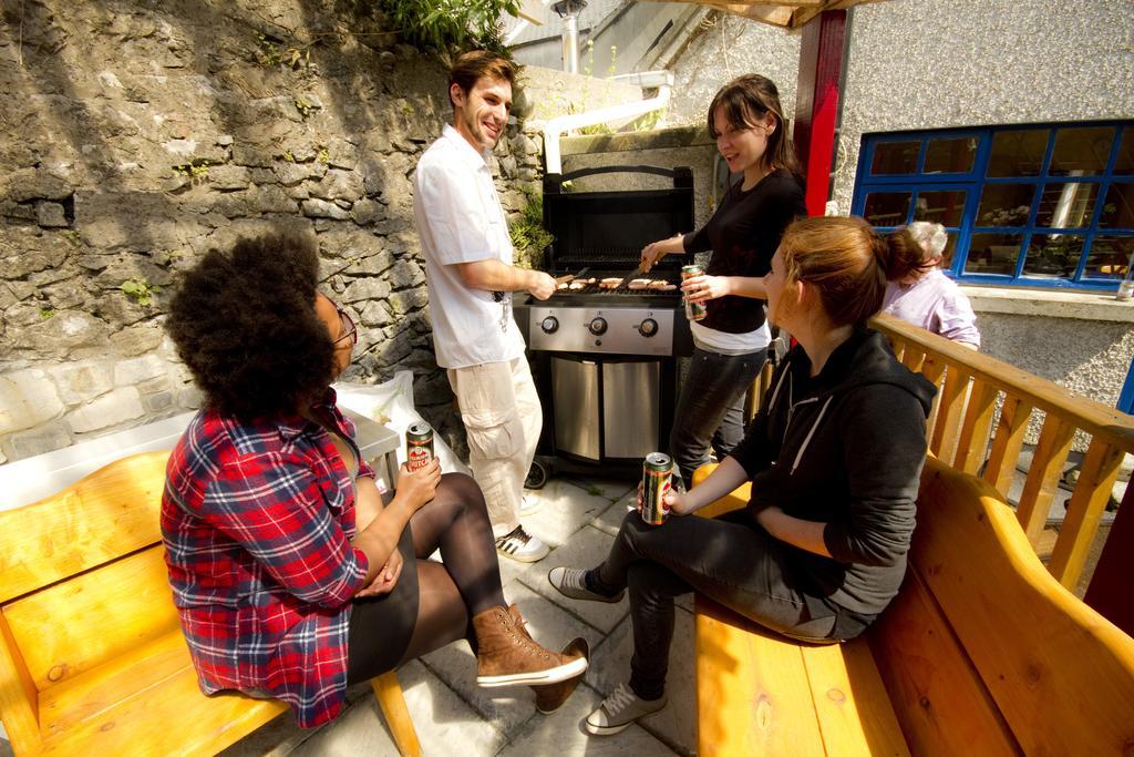 Cashel Holiday Hostel ภายนอก รูปภาพ
