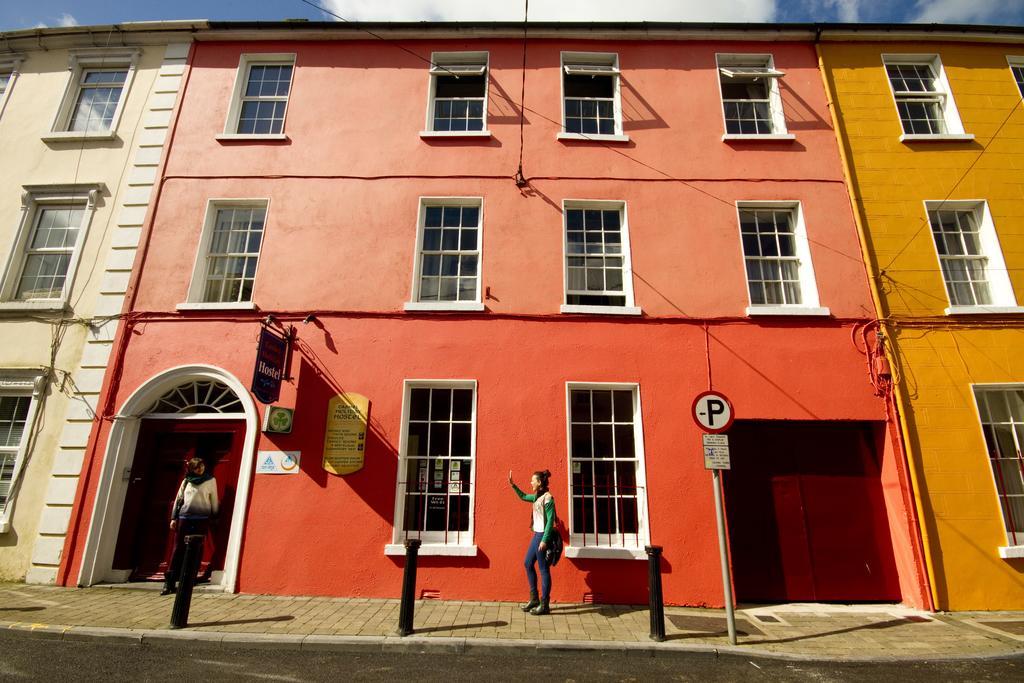 Cashel Holiday Hostel ภายนอก รูปภาพ